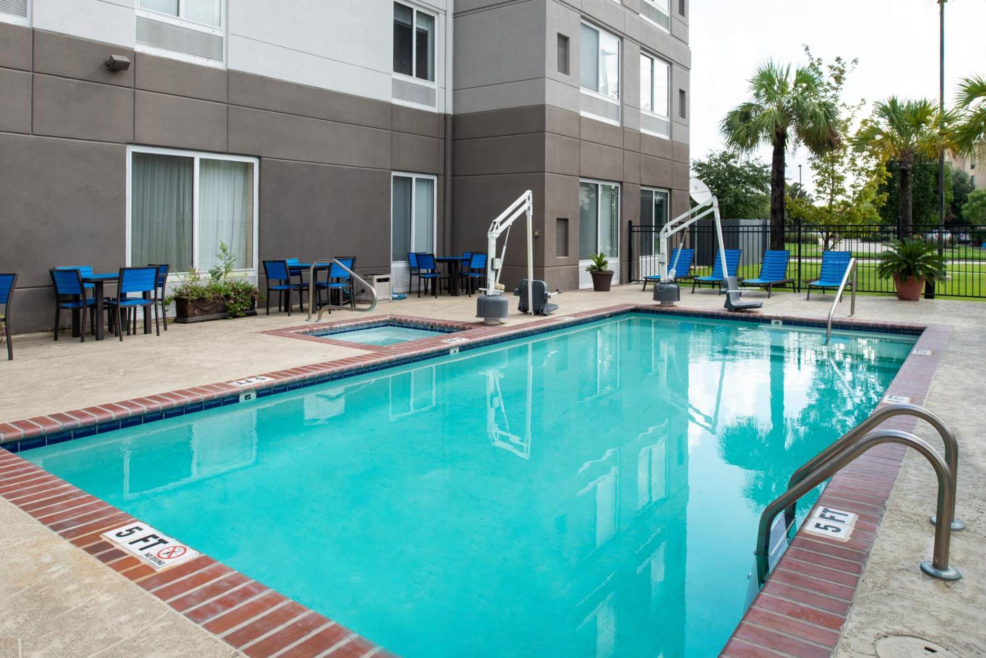 Hilton Garden Inn Baton Rouge Airport Buitenkant foto
