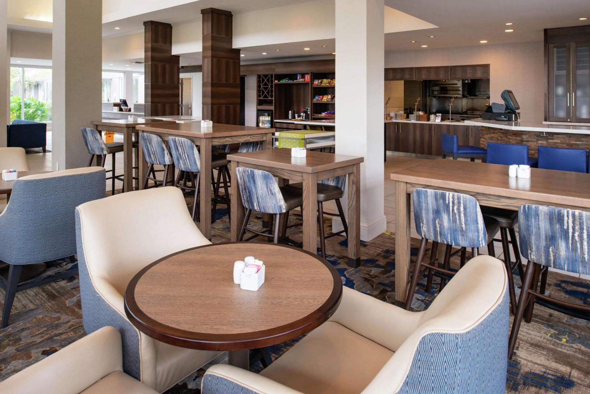 Hilton Garden Inn Baton Rouge Airport Buitenkant foto